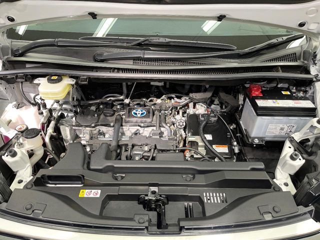 TOYOTA VOXY HYBRID 2024 Image 31