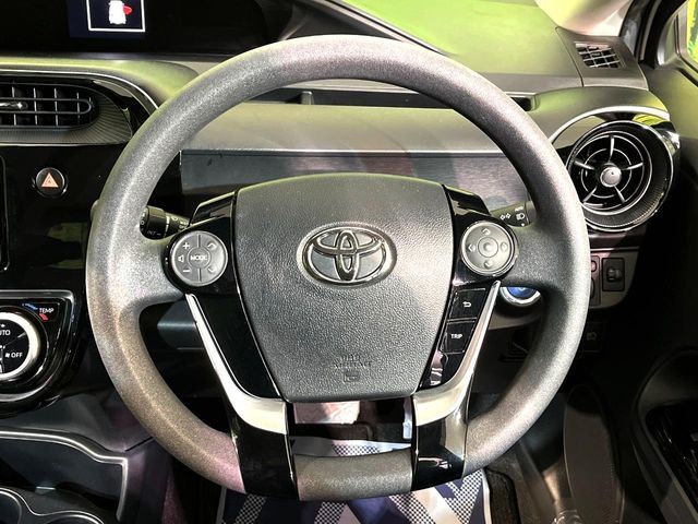 TOYOTA AQUA 2018 Image 31