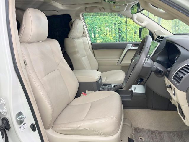 TOYOTA LANDCRUISER PRADO 2023 Image 31