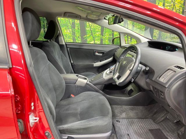 TOYOTA PRIUS 2014 Image 31