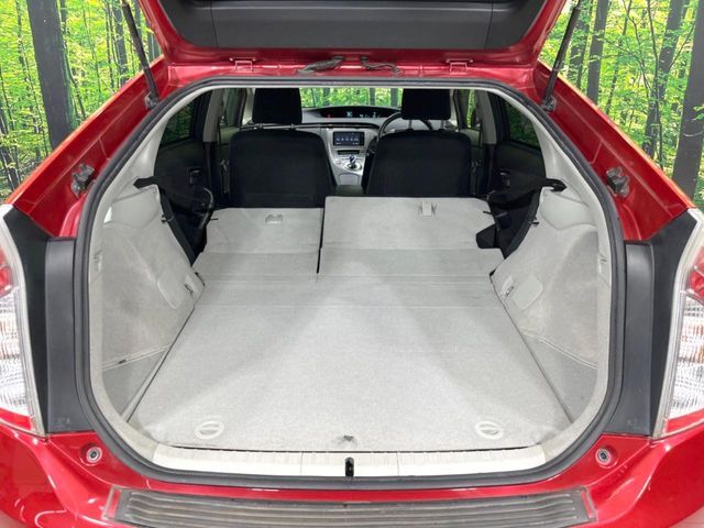 TOYOTA PRIUS 2014 Image 31