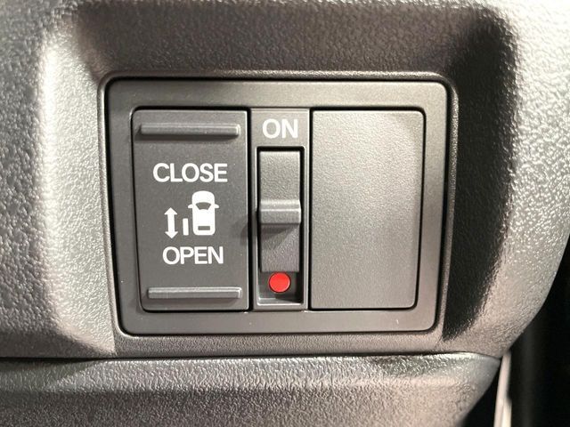 HONDA N BOX CUSTOM 2025 Image 31