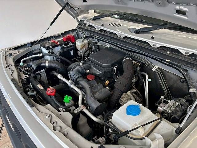 SUZUKI JIMNY 4WD 2018 Image 31