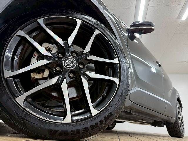 TOYOTA C-HR 2019 Image 31