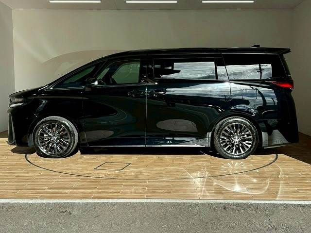 TOYOTA VELLFIRE  HYBRID 2023 Image 31