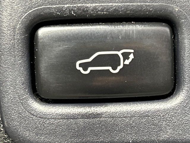 TOYOTA HARRIER 4WD 2017 Image 31