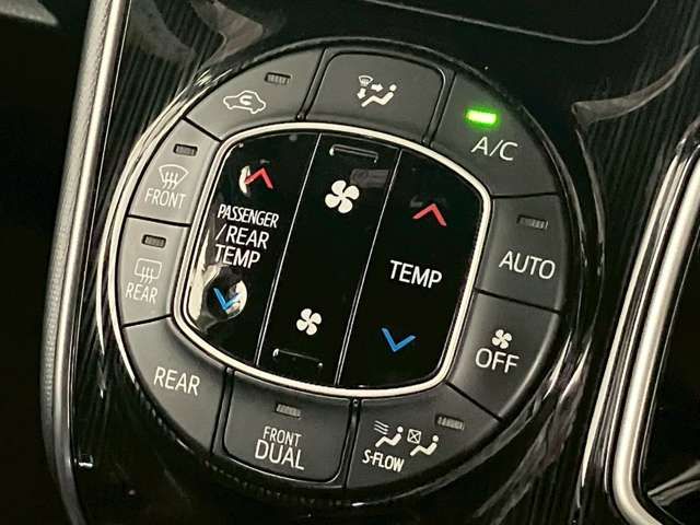 TOYOTA ESQUIRE HYBRID 2019 Image 31