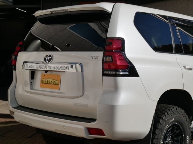 TOYOTA LANDCRUISER PRADO 2019 Image 31