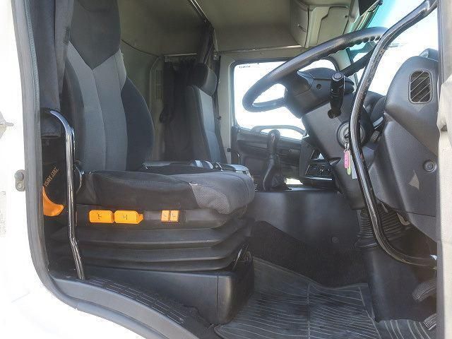 HINO PROFIA 2015 Image 31