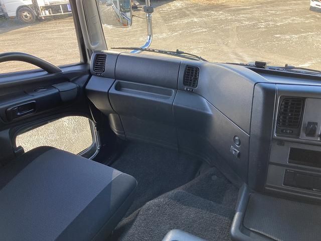 HINO PROFIA 2015 Image 31