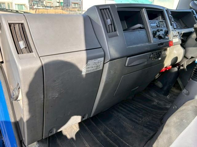 ISUZU ELF 2015 Image 31