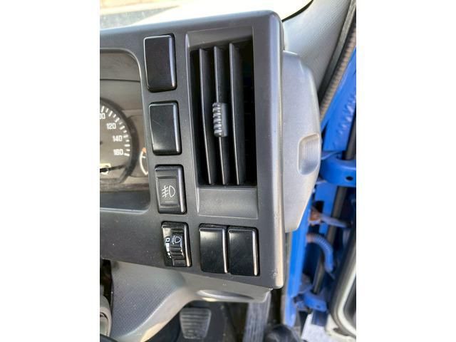 ISUZU ELF 2015 Image 31