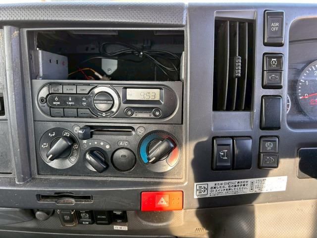 ISUZU ELF 2015 Image 31