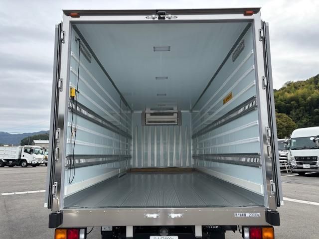 MITSUBISHI FUSOU FIGHTER 2025 Image 31