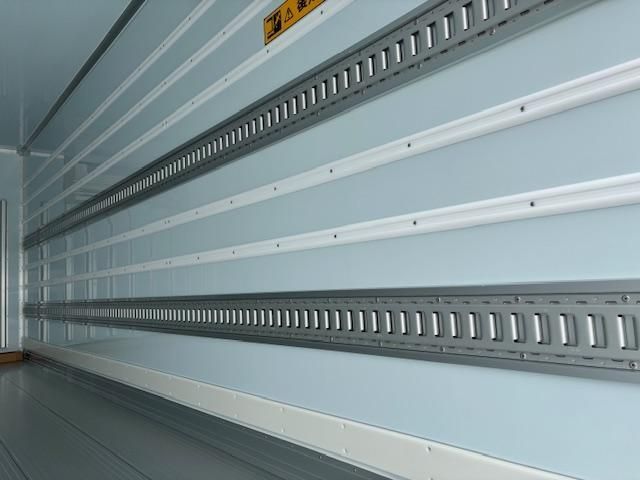 MITSUBISHI FUSOU FIGHTER 2025 Image 31