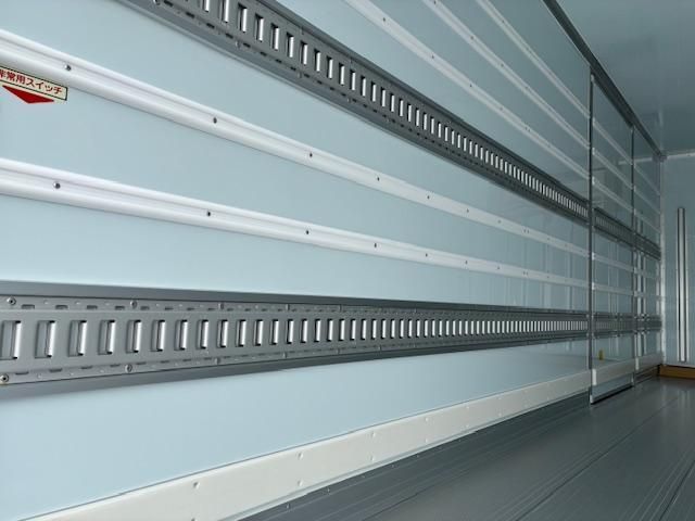 MITSUBISHI FUSOU FIGHTER 2025 Image 31