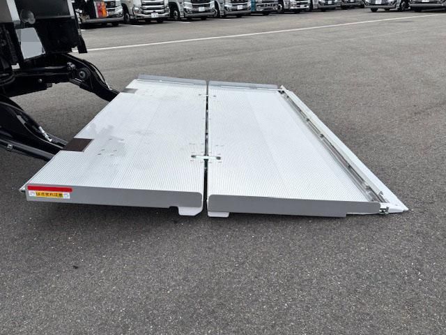 MITSUBISHI FUSOU FIGHTER 2025 Image 31