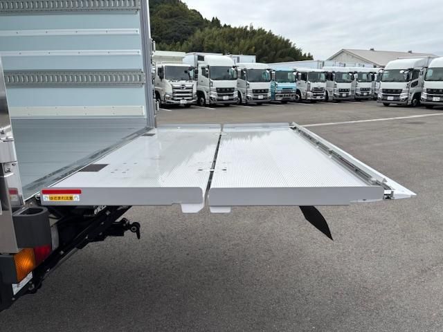 MITSUBISHI FUSOU FIGHTER 2025 Image 31