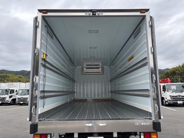 MITSUBISHI FUSOU FIGHTER 2025 Image 31