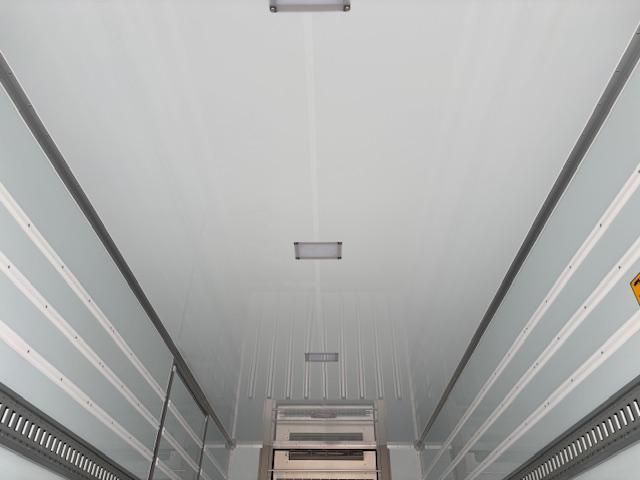 MITSUBISHI FUSOU FIGHTER 2025 Image 31