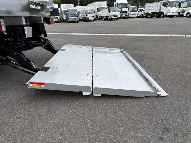 MITSUBISHI FUSOU FIGHTER 2025 Image 31