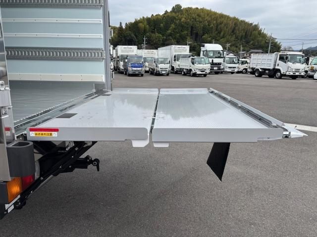 MITSUBISHI FUSOU FIGHTER 2025 Image 31