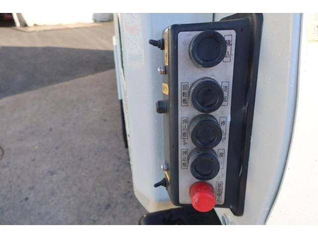 TOYOTA DYNA 2012 Image 31