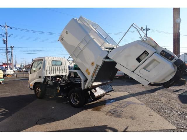 TOYOTA DYNA 2012 Image 31