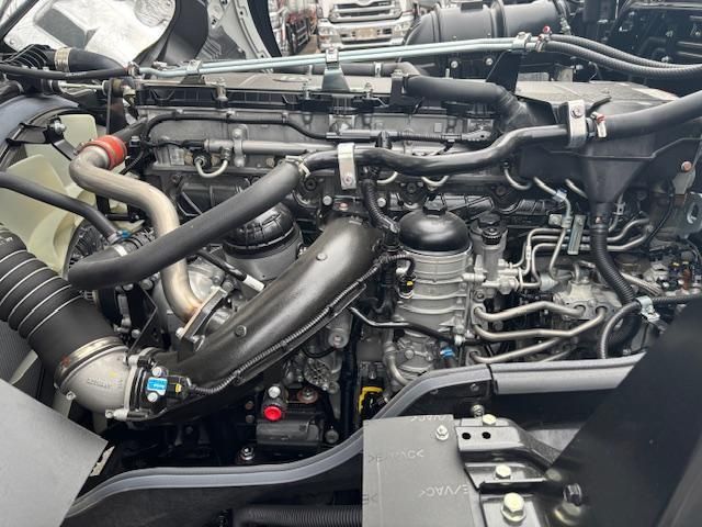 MITSUBISHI FUSOU SUPER GREAT 2025 Image 31