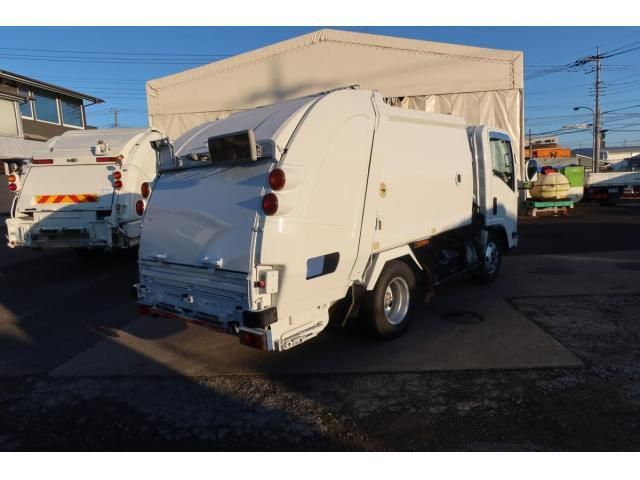 ISUZU ELF 2012 Image 31