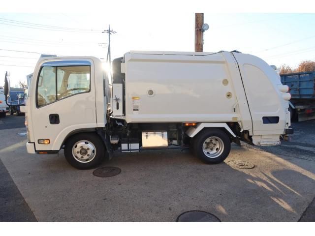 ISUZU ELF 2012 Image 31