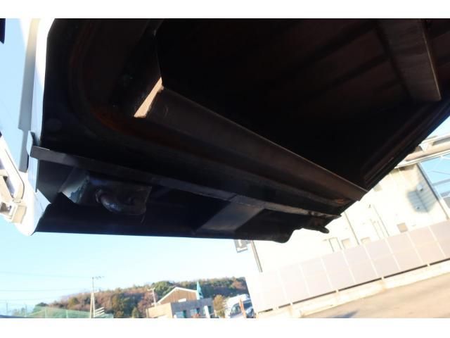 ISUZU ELF 2012 Image 31