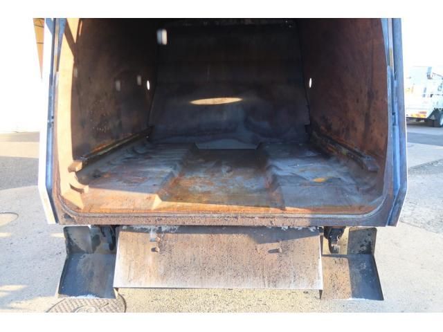 ISUZU ELF 2012 Image 31