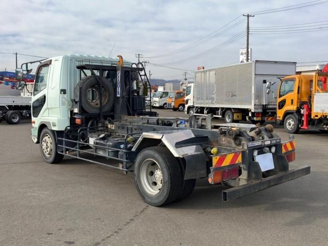 MITSUBISHI FUSOU FIGHTER 2018 Image 31