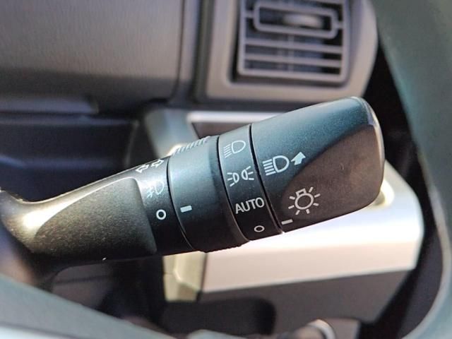 TOYOTA PIXIS MEGA 2017 Image 31