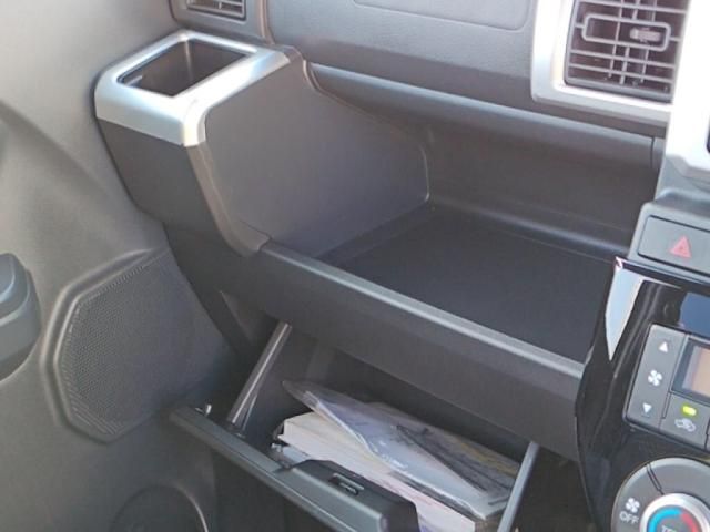 TOYOTA PIXIS MEGA 2017 Image 31