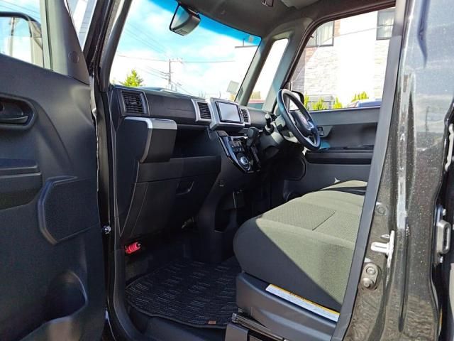 TOYOTA PIXIS MEGA 2017 Image 31