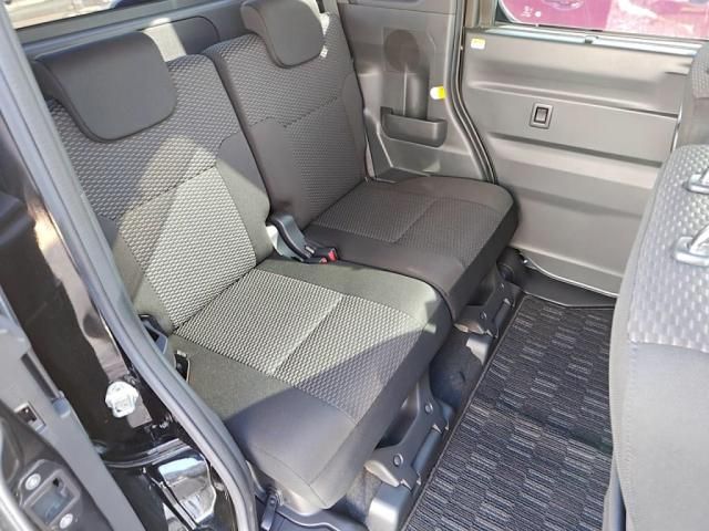 TOYOTA PIXIS MEGA 2017 Image 31