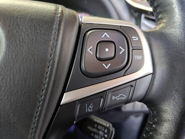 TOYOTA HARRIER 2WD 2018 Image 31