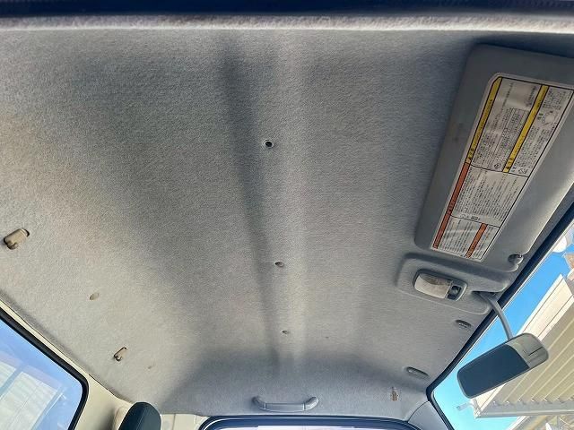 MITSUBISHI CANTER 2012 Image 31