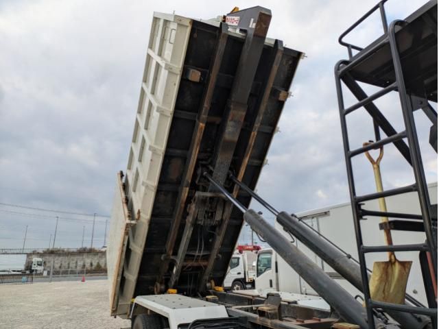 MITSUBISHI FUSOU SUPER GREAT 2024 Image 31