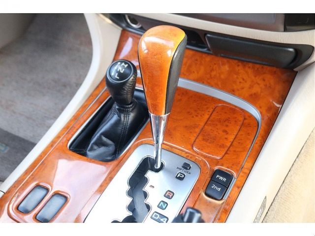 TOYOTA LANDCRUISER WAGON 2002 Image 31