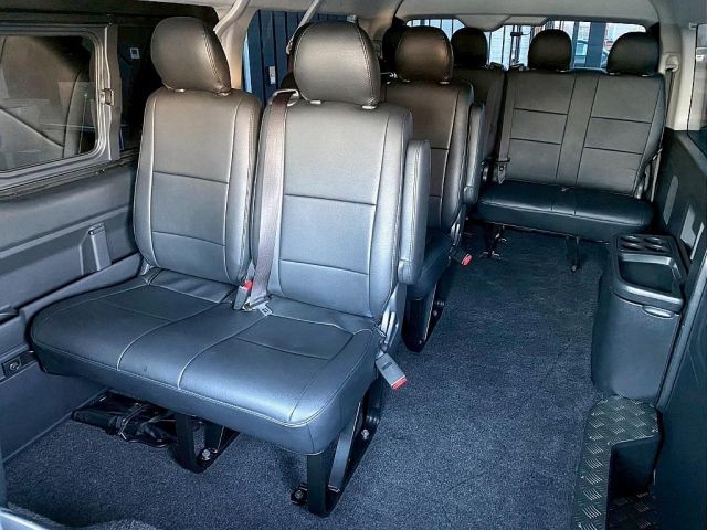 TOYOTA HIACE WAGON 4WD 2023 Image 31