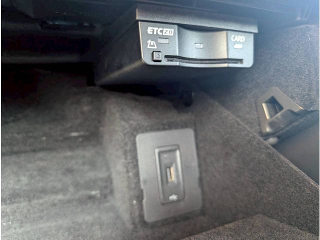 PORSCHE 911 2018 Image 31