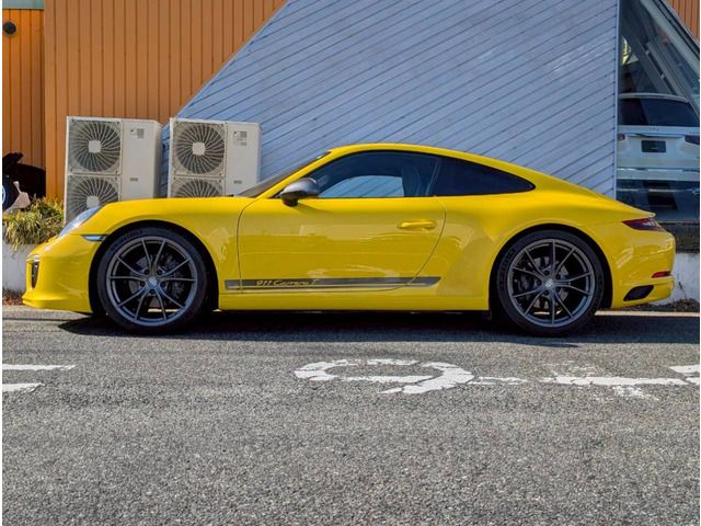 PORSCHE 911 2018 Image 31