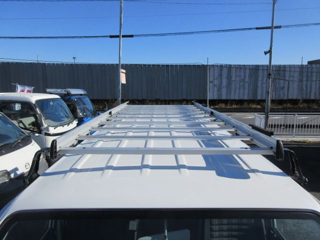 MAZDA BONGO VAN 1.15T 2WD 2018 Image 31