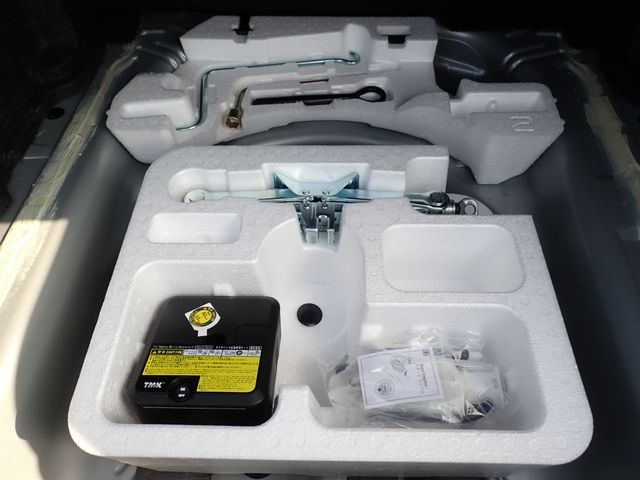 TOYOTA COROLLA AXIO 2018 Image 31