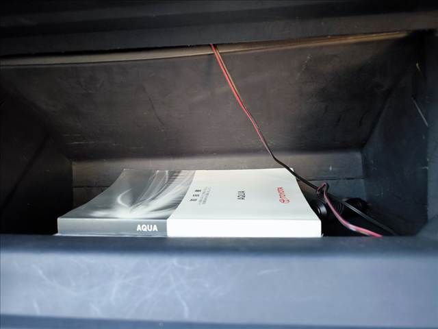 TOYOTA AQUA 2013 Image 31