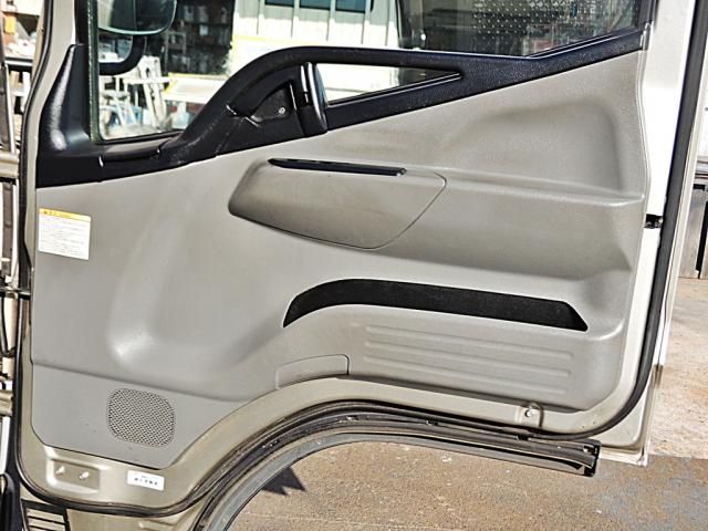 MITSUBISHI  2018 Image 31