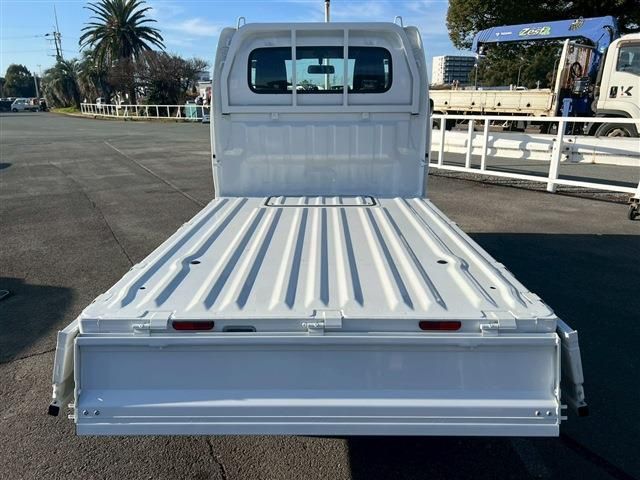 NISSAN CLIPPER TRUCK 4WD 2025 Image 31